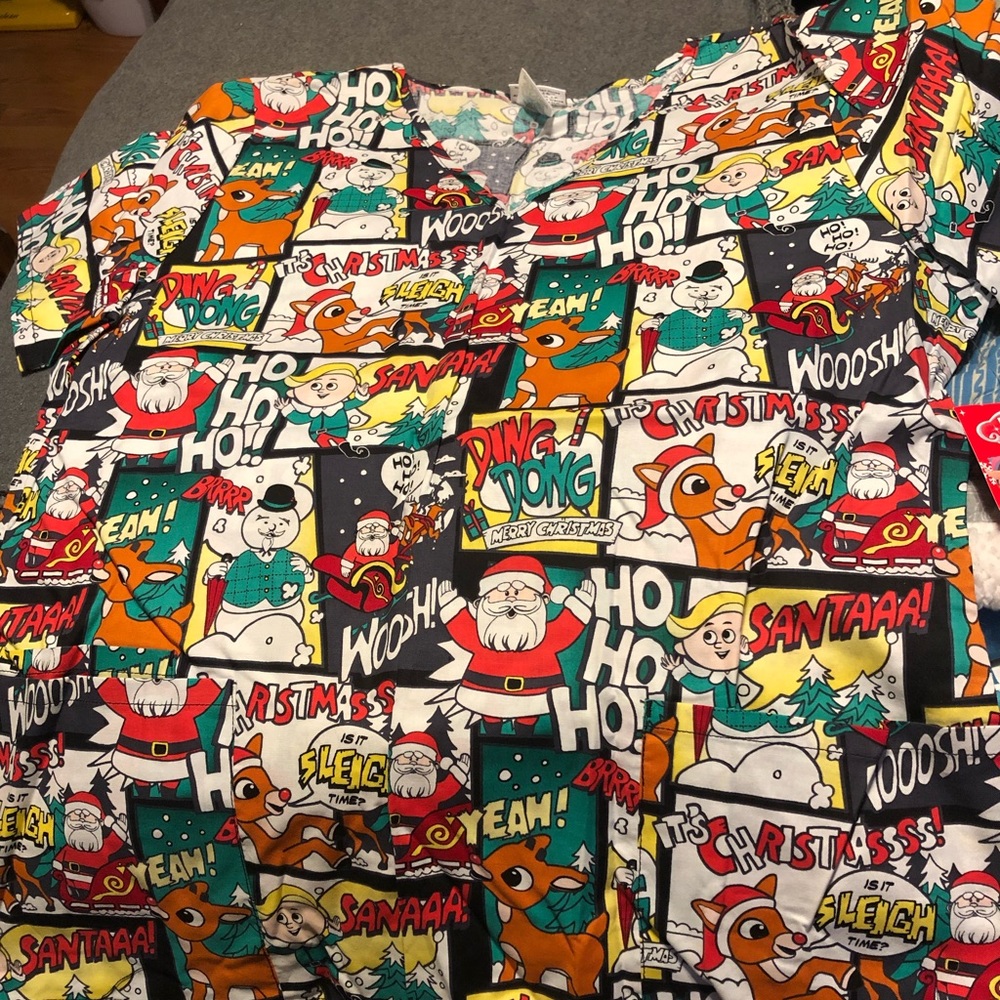 Women’s Rudolph The Red Nosed Reindeer Scrub Top Size Medium NWT